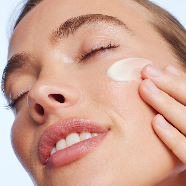 Merveillance Lift Exceptional Day & Night Cream (Bilde 3 av 5)