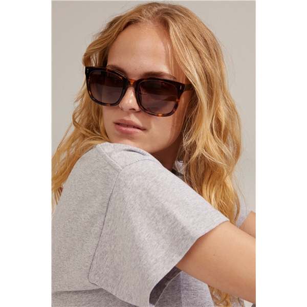 75231-0514 KATYA Iconic Retro Sunglasses (Bilde 4 av 4)