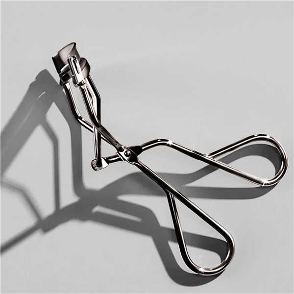 Shiseido Eyelash Curler (Bilde 5 av 6)