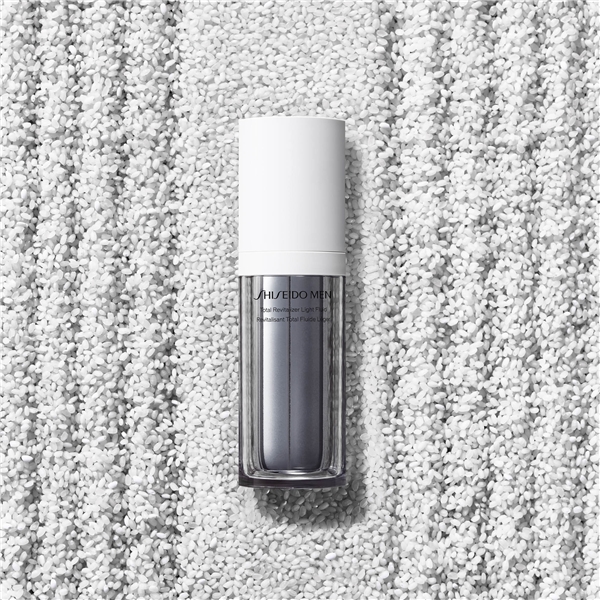 Shiseido Men Total Revitalizer Light Fluid (Bilde 4 av 6)