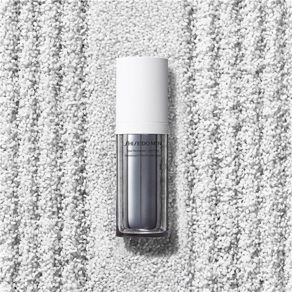 Shiseido Men Total Revitalizer Light Fluid (Bilde 4 av 6)