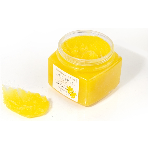 Chamomile & Ylang Ylang Body Scrub (Bilde 2 av 5)