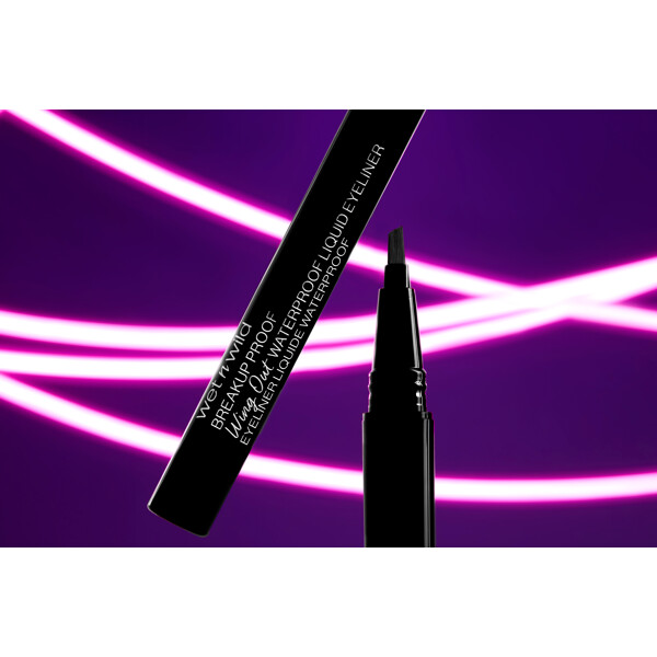 Breakup Proof Wing Out Waterproof Liquid Eyeliner (Bilde 9 av 9)