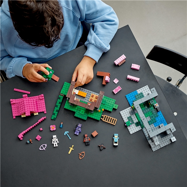 21183 LEGO Minecraft Treningsområdet (Bilde 4 av 5)