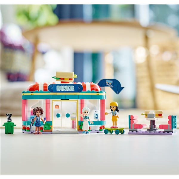 41728 LEGO Friends Diner i Centrum av Heartlake (Bilde 7 av 7)