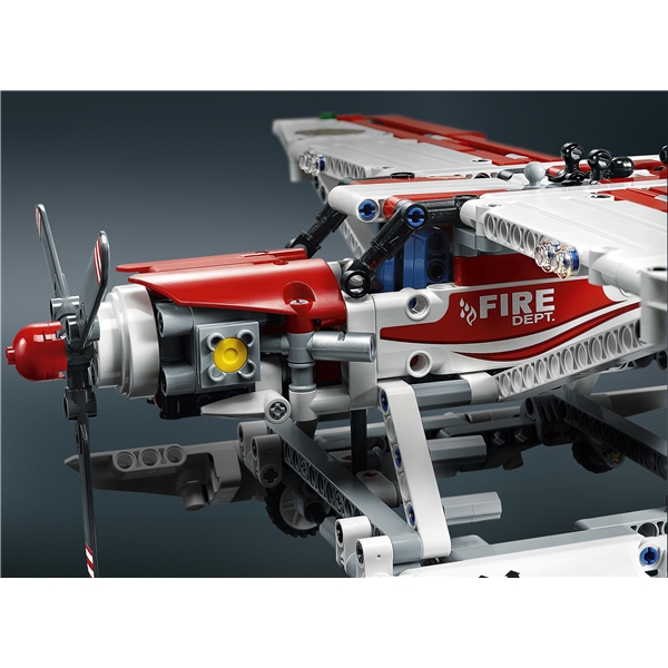42040 Brannfly LEGO Technic (Bilde 5 av 7)