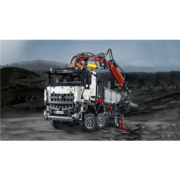 42043 Mercedes-Benz Arocs 3245 (Bilde 3 av 8)