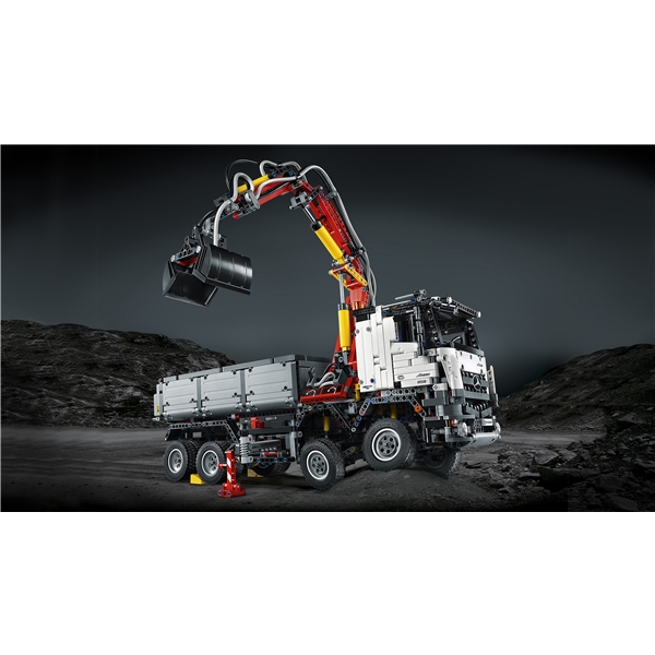 42043 Mercedes-Benz Arocs 3245 (Bilde 4 av 8)