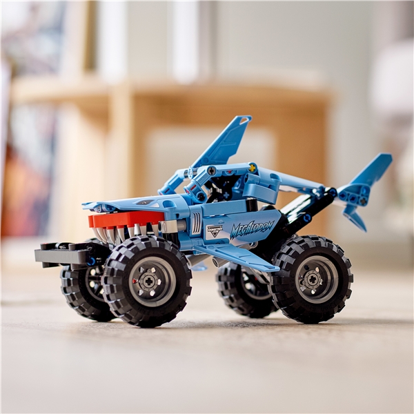 42134 LEGO Technic Monster Jam Megalodon (Bilde 4 av 6)