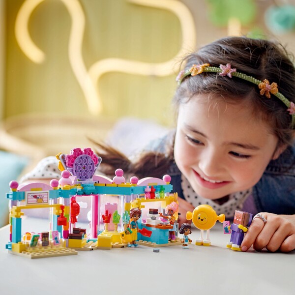 42649 LEGO Friends Heartlake Citys Godteributikk (Bilde 5 av 6)