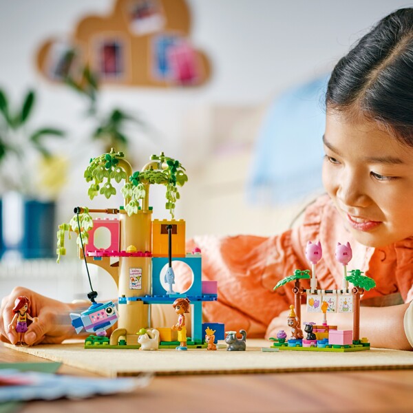 42666 LEGO Friends Kattefest & trehytte (Bilde 5 av 6)
