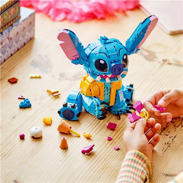 43249 LEGO Disney Stitch (Bilde 4 av 6)