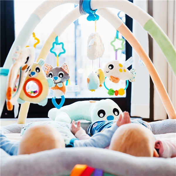 Playgro Snuggle Me Penguin Tummy Time Babygym (Bilde 4 av 5)