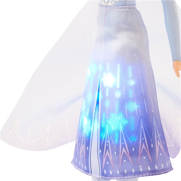 Disney Frozen 2 Light Up Fashion Doll Elsa (Bilde 4 av 4)