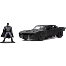 Batman-figur med 2022 Batmobile 1:32