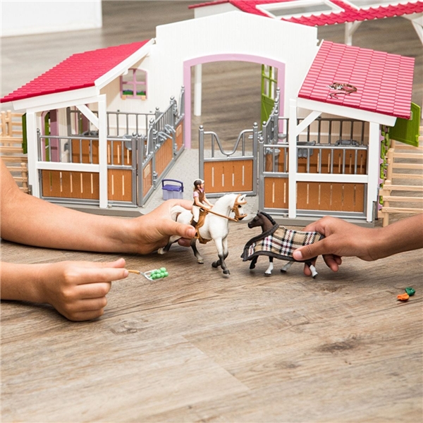 Schleich Hestestall/Ridesenter Rytter og Hester (Bilde 9 av 9)