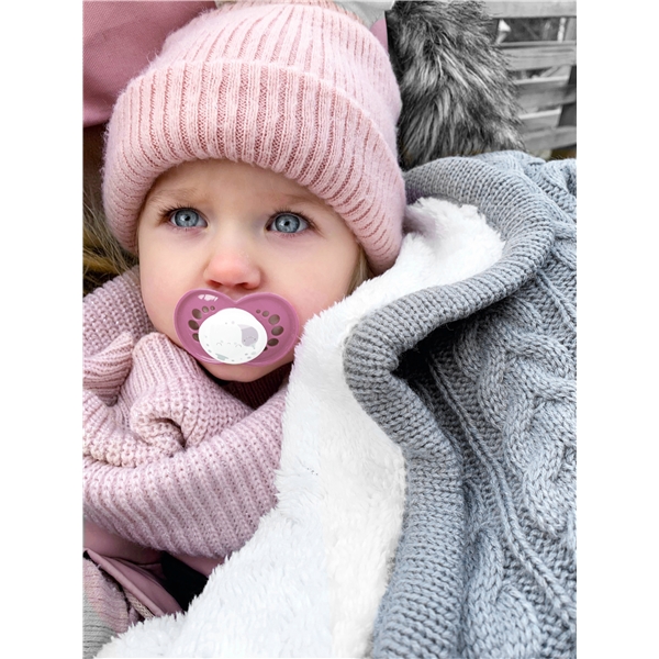 Vinter & Bloom Pledd Cuddly Dove Grey (Bilde 3 av 4)