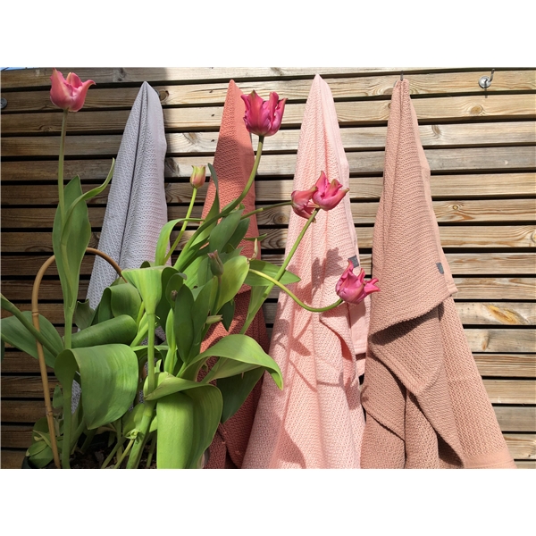 Vinter & Bloom Teppe Soft Grid EKO Cloud Pink (Bilde 4 av 4)